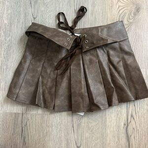 MABEL LOVE CO - Leather Pleated Mini Skirt Brown